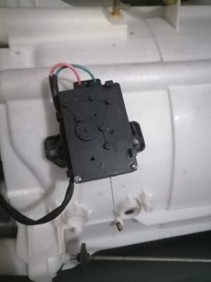 洗衣机出现e4是哪里坏了(洗衣机的e4是什么故障)插图
