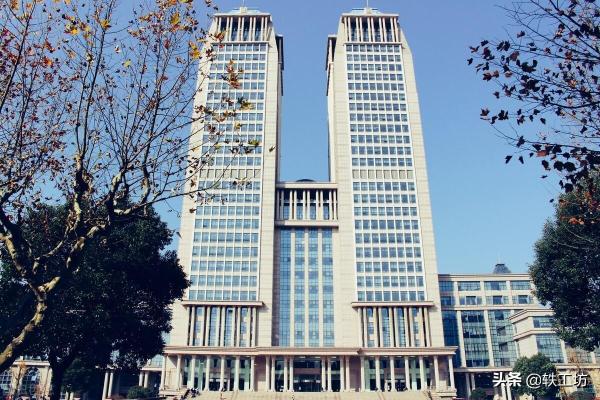 上海第二工业大学在全国的排名(上海第二工业大学排名全国第几)插图