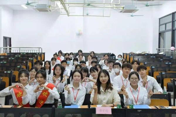 广州民航职业技术学院是大学还是高中(广州民航职业学院是大专吗还是中专)插图11