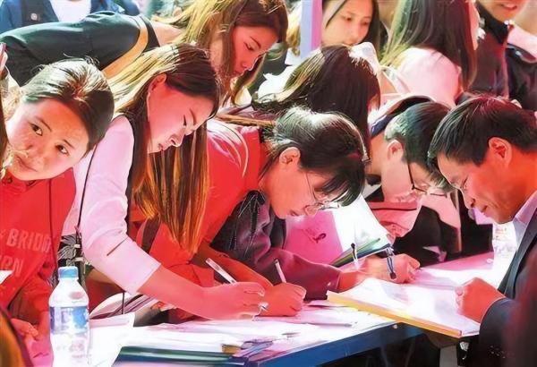 中国高校高考录取分排名(中国高校高考分数线排行榜)插图1