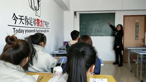 高三复读一年的费用大概是多少(济南高考复读学费多少)插图1