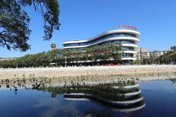 广西师范大学(广西师范大学比广西大学谁的名气大些)插图20