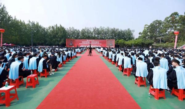成都艺术职业大学(四川省首届中华职业教育创新创业大赛)插图