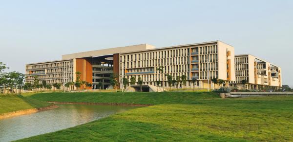 广东石油化工学院(广东石油化工学院航拍图)插图7