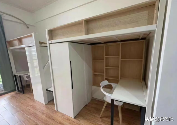 辽宁师范大学海华学院(辽宁师范海华学院寝室)插图3