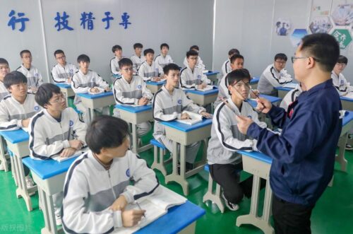 初三毕业考不上高中读什么学校好(初三毕业考不上高中读什么学校好在上海就读)插图3