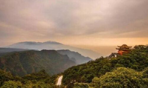 南宁十大最受好评景点，龙虎山上榜(南宁十大景点排名)插图1