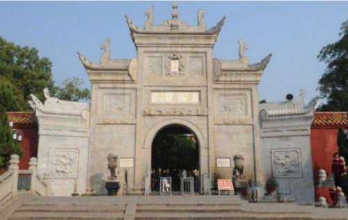 中国十大最灵验的祈福圣地(六种人不宜去寺院)插图7