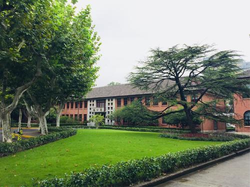 华东师范大学的好专业(华东师范大学好专业排名)插图1