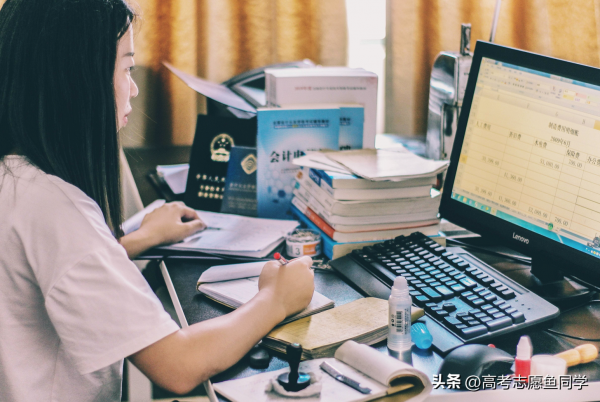 适合女生报考的十大专业有哪些(女生单招学什么专业比较好)