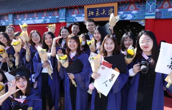 211和985加起来一共多少人(985和211加起来有多少所)